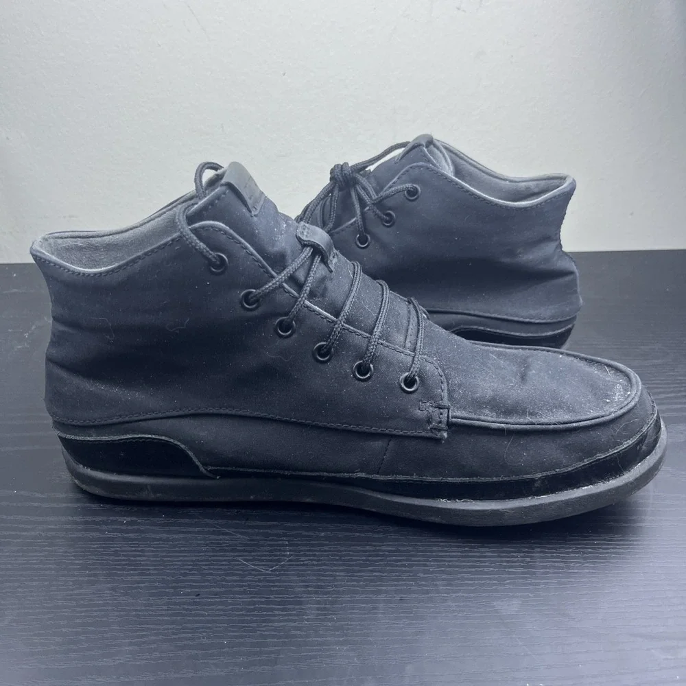 OluKai Nalukai Kapa Boots Mens 9.5 Black Waxed Canvas Water‎ Resistant